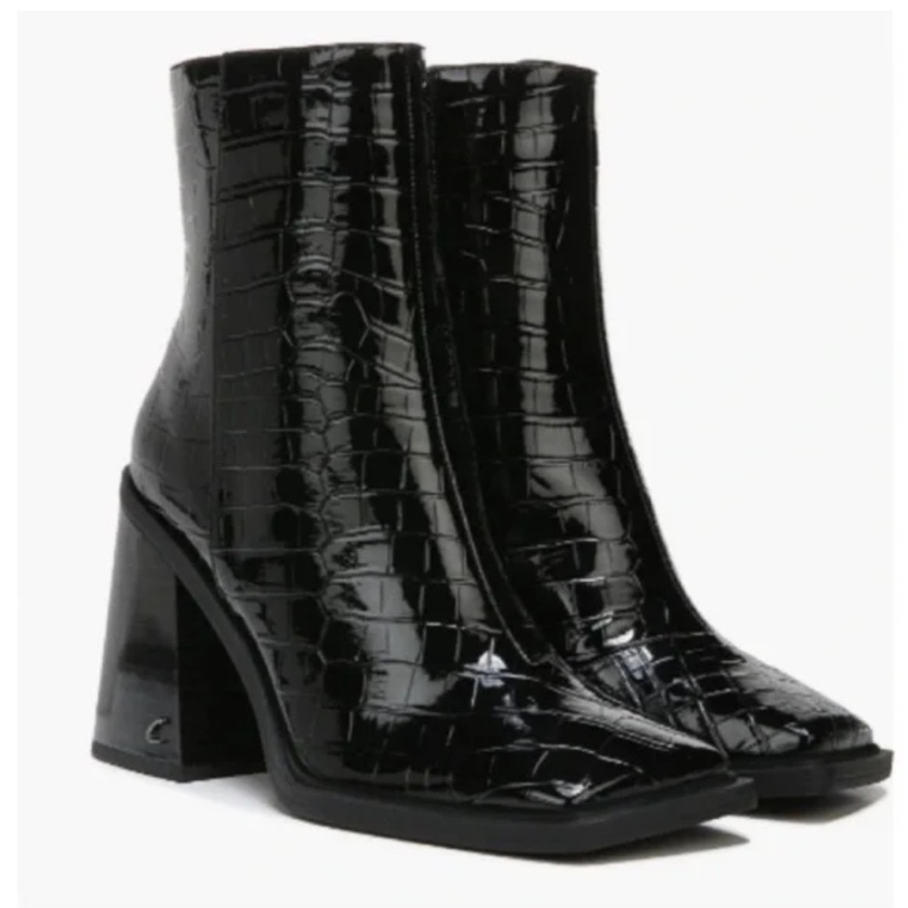 NWT Circus by Sam Edelman Layla Bootie in Black - Size 8